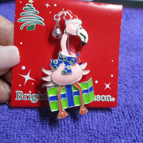 Pelican-Christmas Pin - Picture 1 of 4